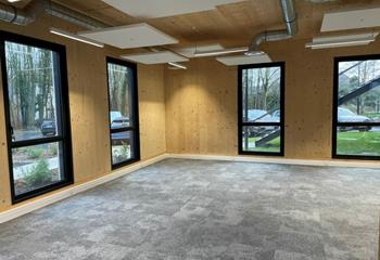 Location bureaux neufs - Proche bus et commodités  à Roncq - 59223