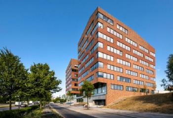 Location bureaux - Proche métro, bus et gare  à Roubaix - 59100