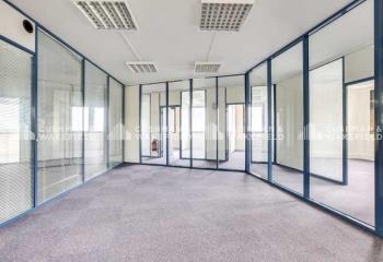 Location de bureaux - RER B - au coeur du parc des Algorithmes  à Saint-Aubin - 91190