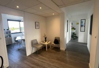 Location bureaux - Proche Tours, A10 et gare TGV  à Saint-Avertin - 37550