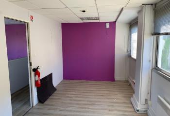 Louer bureaux - Axe Passant  à Saint-Avertin - 37550