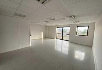 Location bureaux - Proche transports  à Saint-Brice-sous-Forêt - 95350