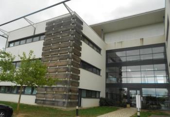 Location bureaux - Proche zone commerciale Auchan et périphérique