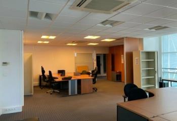 Location bureaux - Proche périphérique et A10  à Saint-Cyr-sur-Loire - 37540
