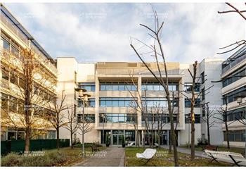 Location bureaux - Proche transports en commun  à Saint-Denis - 93200