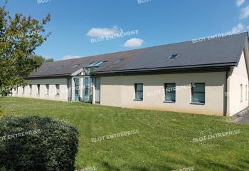 Location bureaux avec parking  à Saint-Grégoire - 35760