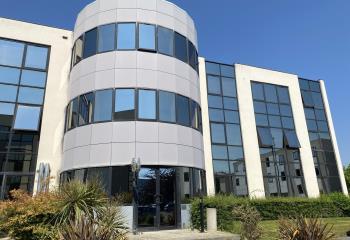 Location bureaux - Proche Rennes, accès Rocade Nord et Saint-Malo