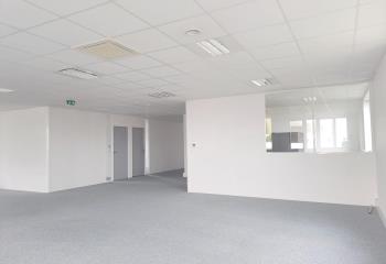 Bureaux à louer à - Avenue des Lions - Proche transports  à Saint-Herblain - 44800