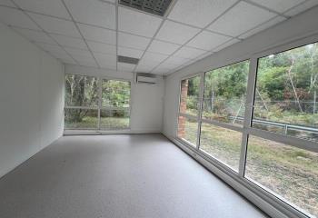 Location bureaux - Proche commerces et rocade