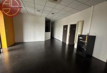 Location bureaux, proche autoroute et bus  à Saint-Jean - 31240