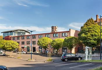 Location bureaux - Proche transports et commerces  à Saint-Julien-lès-Metz - 57070