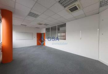 Location de bureaux proche de la N104 à St Michel sur Orge  à Saint-Michel-sur-Orge - 91240