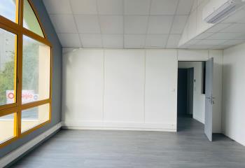 Location bureaux - Proche gare et zone d'activité Océanis  à Saint-Nazaire - 44600