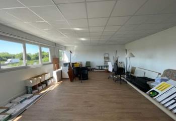 Location bureau Saint-Ouen-l'Aumône (95310) - 328 m²  à Saint-Ouen-l'Aumône - 95310