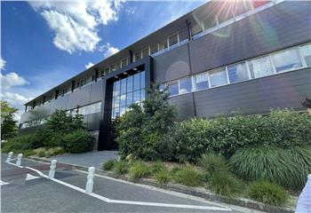Location bureaux à - ZI des Béthunes  à Saint-Ouen-l'Aumône - 95310