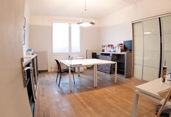 Location bureaux proche métro Mairie  à Saint-Ouen - 93400