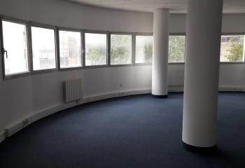 Location bureaux, proche métro Mairie de et Stade de France  à Saint-Ouen - 93400