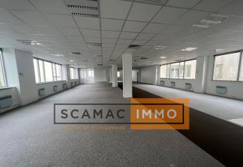 Location bureau (93400) - 698 m²  à Saint-Ouen - 93400