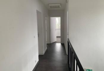 Location bureaux - Proximité Gare TGV et A10  à Saint-Pierre-des-Corps - 37700