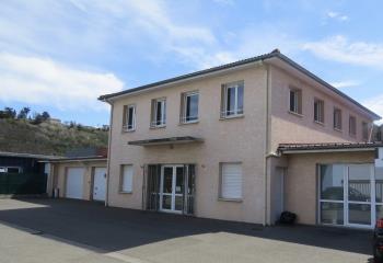 Location bureaux - Proche autoroute A72 et bus  à Saint-Priest-en-Jarez - 42270