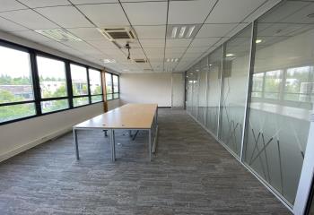 Location bureaux - Parc Technologique, proche Tramway T2 et A43  à Saint-Priest - 69800