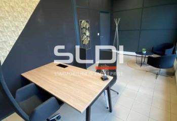 Location bureaux - Proche bus RN6 et A. Pare