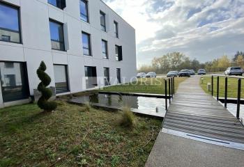 Location bureaux - Proche A46, A43 et Rocade Est  à Saint-Priest - 69800