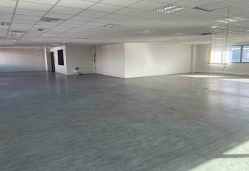 Bureaux à louer - parc d'activité  à Saint-Priest - 69800