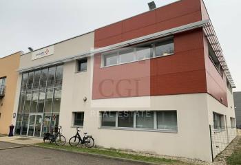 Location bureaux - Proche A43, bus, métro et tram  à Saint-Priest - 69800