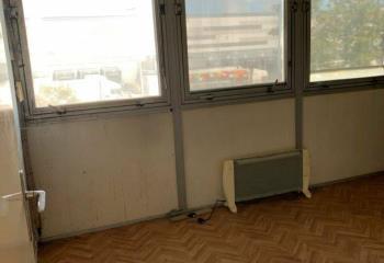 Location bureaux - zone d'activité - A43  à Saint-Quentin-Fallavier - 38070