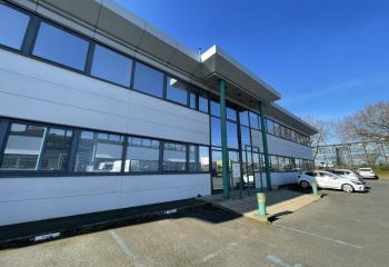 Location bureaux - Proche grands axes routiers  à Sainte-Luce-sur-Loire - 44980