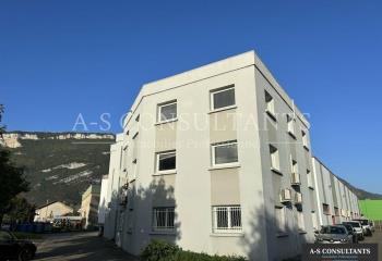 Location bureaux - Zone d'activité à proximité de Grenoble  à Sassenage - 38360