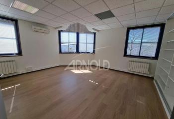 Location bureaux - Proche périphérique et route de Vannes  à Sautron - 44880