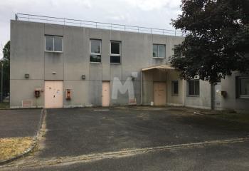 Location bureaux - Proche A5 et RER  à Savigny-le-Temple - 77176