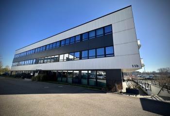 Location bureaux - Proche autoroute A35, BHNS, gare TGV et aéroport  à Schiltigheim - 67300