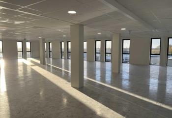 Location bureaux, proche A1, site sécurisé et moderne