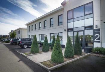 Location bureaux - Parc d'entreprises, proche A4 et RER  à Serris - 77700