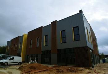 Location bureaux - Proche RN19, N104 et RER A  à Servon - 77170