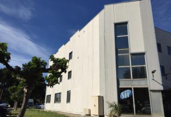 Location bureaux proche accès autoroute  à Six-Fours-les-Plages - 83140