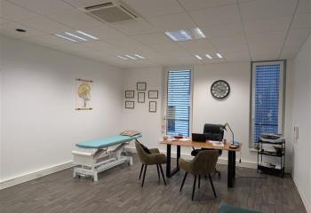 Location bureaux - Quartier Cronenbourg, proche autoroute et transports  à Strasbourg - 67000