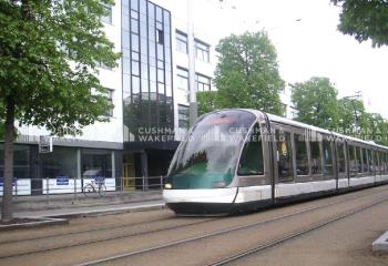 Location bureaux - Proche centre-ville, tram et autoroute  à Strasbourg - 67000