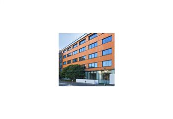 Location bureaux - Proche T2, vue sur Paris et La Défense  à Suresnes - 92150