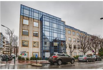 Location de bureau proche T2-Longchamp à  à Suresnes - 92150