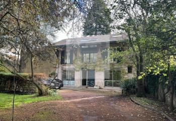 Bureaux à louer à - Maison de maître proche accès A6  à Tassin-la-Demi-Lune - 69160