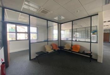 Location bureaux Nord-Est, proche axe passant et parking  à Toulouse - 31000