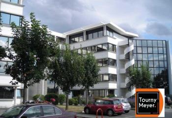Location de bureaux dans le parc d'activités de Basso Cambo