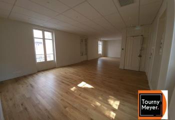 Bureaux à louer avec kitchenette et un balcon filant -  à Toulouse - 31000