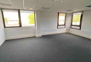 Bureaux à louer à Sud-Ouest, proche rocade et transports