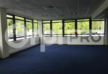 Location de bureaux à 15 minutes en voiture des gares  à Tours - 37000
