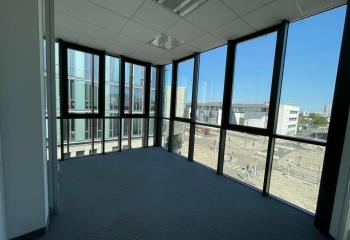 Location bureaux à - 2 Lions - Accès tram  à Tours - 37000